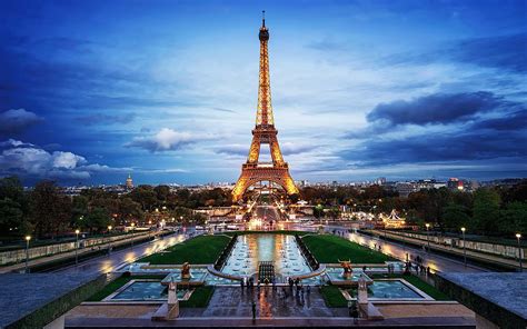 12 Eiffel Tower Facts: History, Science, and Secrets in Paris