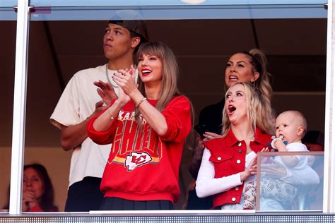 Taylor Swift and Brittany Mahomes Seal Their Friendship With an Instagram Carousel | Glamour
