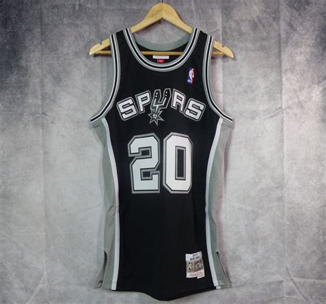 Camiseta Manu Ginobili. San Antonio Spurs Negra. Hardwood Classics. Mitchell and Ness.