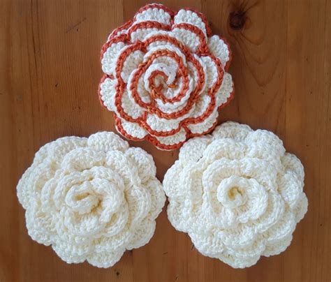 12 Easy and Cute Free Crochet Flowers Patterns - Page 7 of 12 - Crochet Blog!