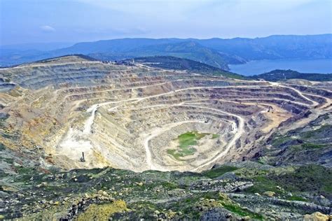 The Environmental Problems Caused by Mining | Earth.Org