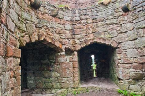 Beeston Castle, History & Photos | Historic Cheshire Guide