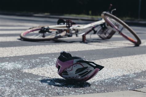 How Not Wearing a Helmet Affects a Bicycle Accident Claim