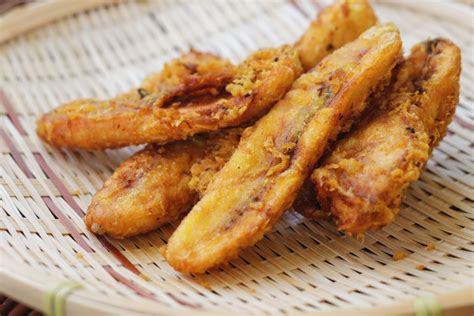 Banana Fritters (Goreng Pisang) | Asian Inspirations