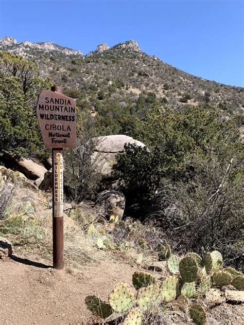 Hiking La Luz Trail in Albuquerque, New Mexico - MY Travel BF