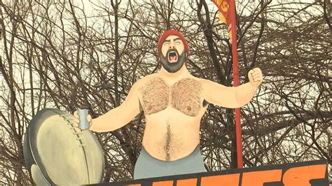 ‘It is my destiny.’ Artist reimagines shirtless Jason Kelce through yard art | KRDO