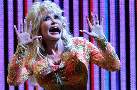 Dolly Parton Kicks Off Her Better Day World Tour