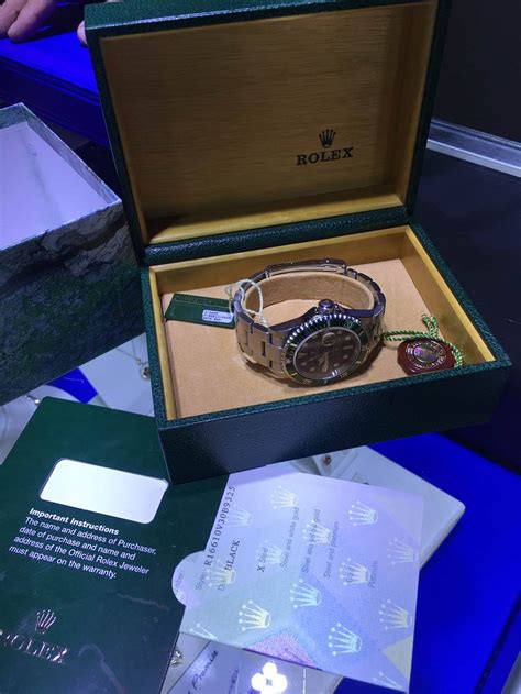 Collector’s Review: Rolex Kermit Submariner 50th Anniversary Watch – Raymond Lee Jewelers