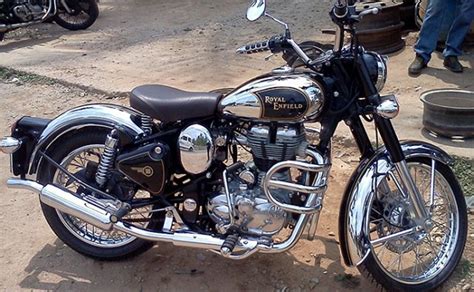 Royal Enfield Classic 500 Chrome ABS Images | SAGMart