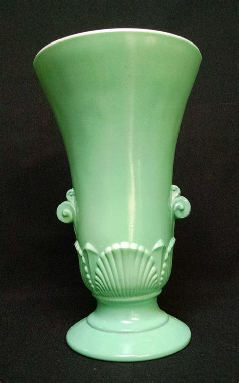 Vitrock Art Deco Green Vase by Anchor Hocking Vintage | Etsy | Green vase, Art deco green, 1930s ...