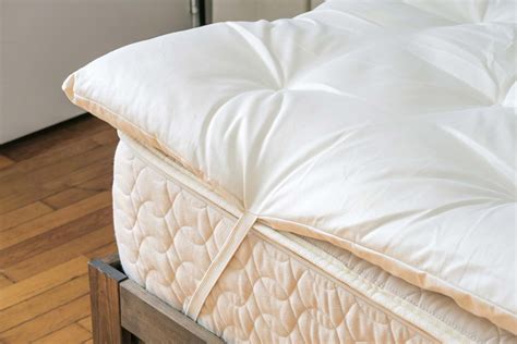 13 Best Eco-Friendly & Organic Mattress Toppers (2023)