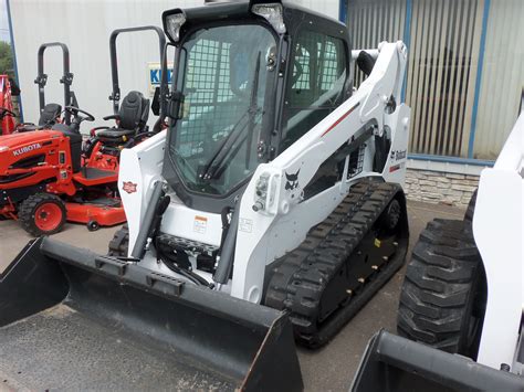 Bobcat T590 compact track loader | Bobcat equipment, Heavy machinery ...