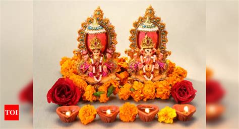 Lakshmi & Ganesh idols for homes and offices - Times of India