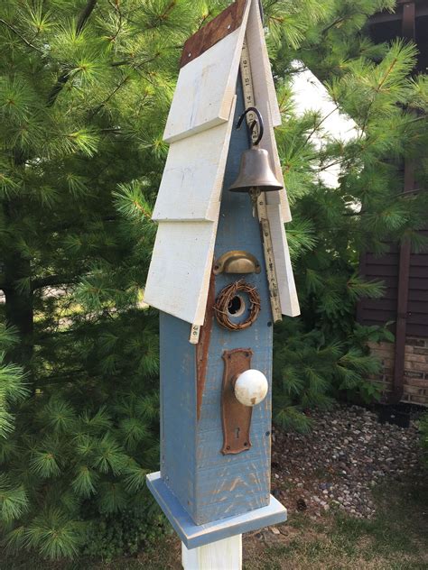 Rustic Vintage Cedar Birdhouse | Birdhouses rustic, Bird houses, Bird house