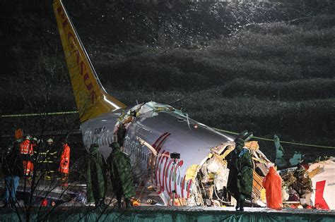 One dead and 157 injured in Turkey plane crash | SBS News