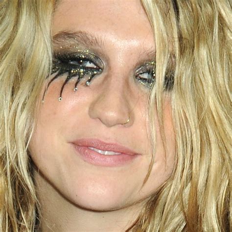 Kesha's Makeup Photos & Products | Steal Her Style | Page 3