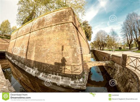 Ancient Walls of Lucca, Tuscany Stock Photo - Image of wall, town: 54030562