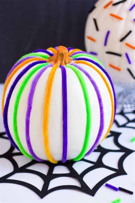 Pumpkin Week: Pipe Cleaner Pumpkins | Design Improvised