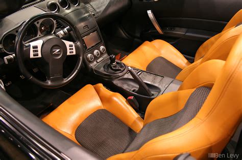 Tan leather seats in 350Z roadster - BenLevy.com