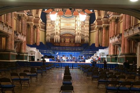 The Orchestra of Opera North – Leeds Town Hall - The Reviews Hub