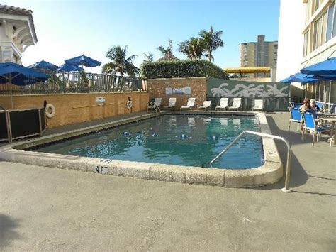 Pool - Picture of Courtyard Fort Lauderdale Beach, Fort Lauderdale - TripAdvisor