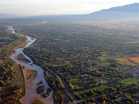 Albuquerque Hot Air Balloon Rides in New Mexico by Apex Balloons - ABQ Balloon Flights