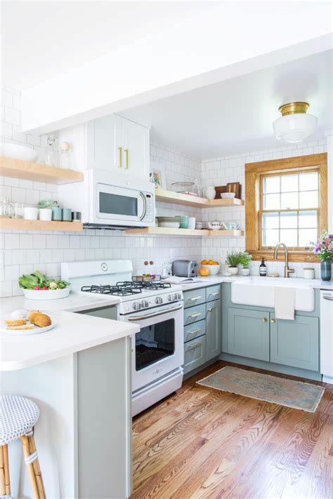 Cozy Cottage Kitchen in Blue and White - Town & Country Living