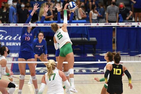 Oregon Ducks fall to Kansas in 1st round of NCAA volleyball tournament ...