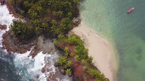 Escudo de Veraguas, Panama - Hidden beaches, crystal clear waters, white sands and thick jungle ...