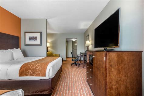 Comfort Suites Jackson, TN - See Discounts