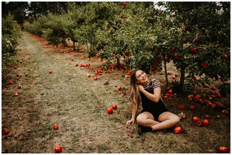 Perfect fall senior portrait shoot at an apple orchard in Hillsboro ...