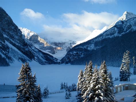 Lake Louise, Alberta, Canada | Beautiful Places to Visit