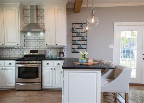 Joanna Gaines White Kitchen Ideas | Theot Home