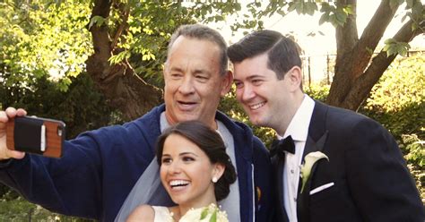 Tom Hanks surprises couple taking wedding photos in Central Park - CBS News