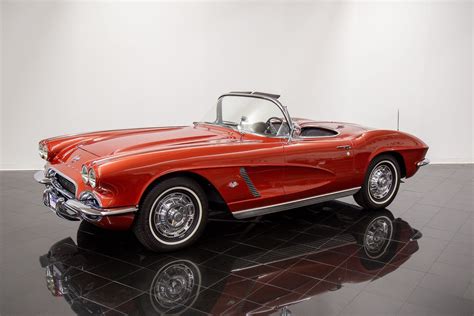 1962 Chevrolet Corvette | Overview, Specs, Performance, OEM Data