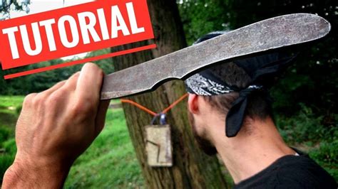 How To Throw An Axe For Beginners - Axe Factor Axe Throwing Experience in Singapore - Klook ...