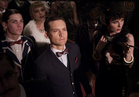 New Images Of Leonardo DiCaprio, Tobey Maguire & Carey Mulligan In 'The ...