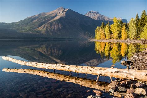 Lake MacDonald. Glacier National Park, MT. [OC] [3008x2008] : r/EarthPorn