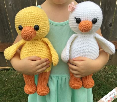 Amigurumi Duck - A Free Crochet Pattern - Grace and Yarn