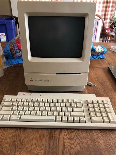 Apple Ii Computer Worth / Apple II : In this video i give a basic ...