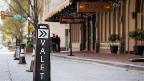 Cost of parking or valet in downtown Fort Worth/Sundance Square | Fort Worth Star-Telegram