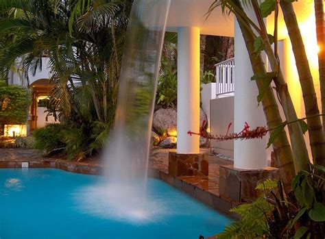 37 Swimming Pool Water Features (Waterfall Design Ideas) - Designing Idea