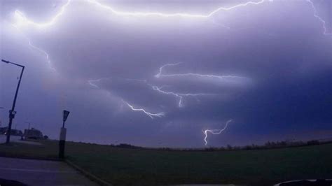 Violent storm sweeps across south east of England - BBC News