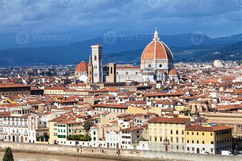 skyline of Florence city with Duomo 12575979 Stock Photo at Vecteezy