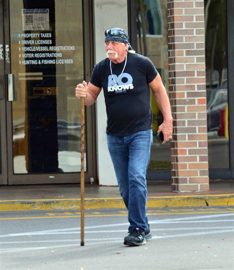 Hulk Hogan spotted walking after false claims he was paralyzed from ...