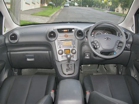 Kia Rondo - Interior | Kia rondo, Kia, Gear stick