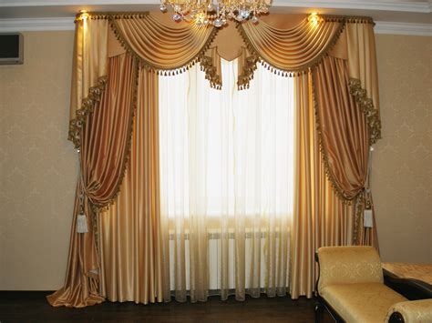 Elegant Living Room Valances - Modern Home Decor