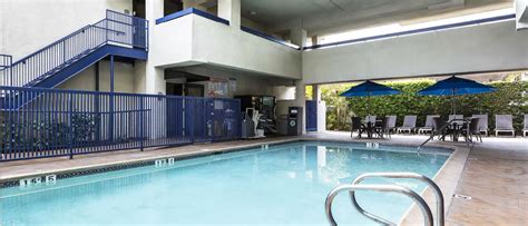 Hotel near LAX Airport with free Shuttle | LAX Airport Park and Fly Hotels