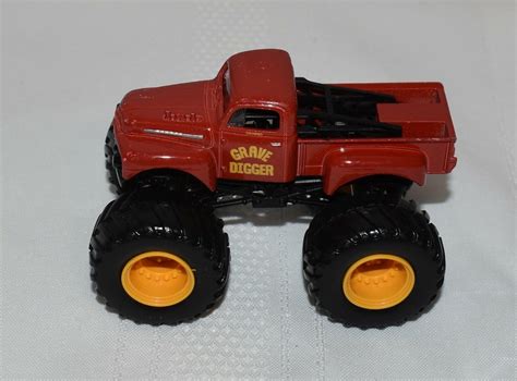 Hot Wheel Monster Truck Green Ghost Grave Digger Red Grave Digger, Collectors ...