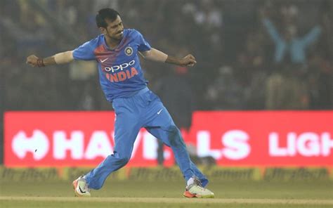 Yuzvendra Chahal takes a dig at Kedar Jadhav's bowling action